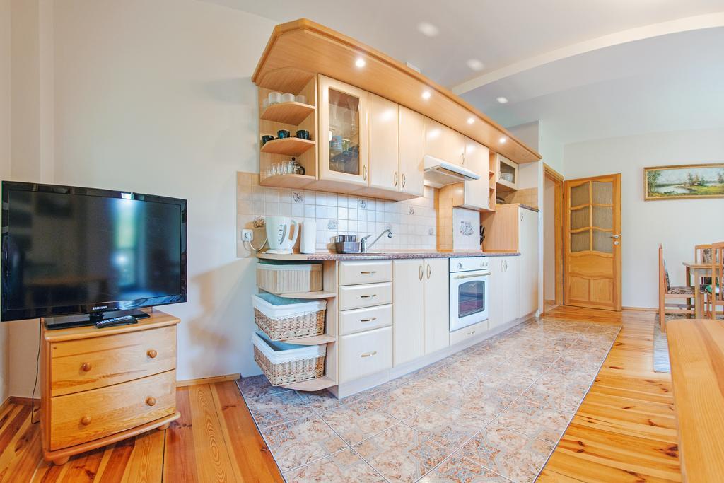 Apartamenty Sun & Snow Moniuszki カルパッチ 部屋 写真